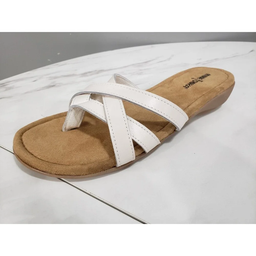 NEW NO BOX Minnetonka Sunny Thong Leather Slip On Thong Sandals WOMENS 11 NARROW